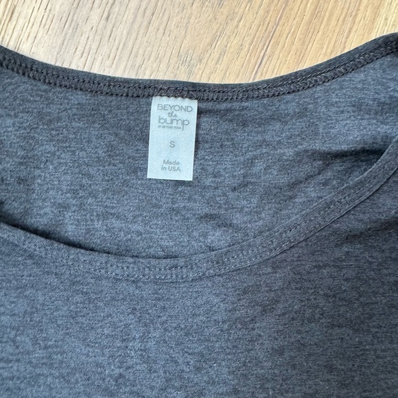 Beyond Yoga Long Sleeve Top - Picture 2 of 3